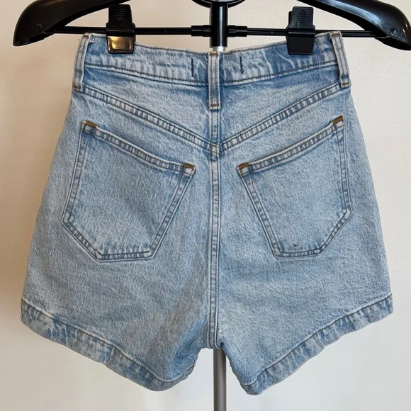 Abercrombie & Fitch Curve Love Light Blue High Waist Denim Dad Shorts W25 - Picture 3 of 3